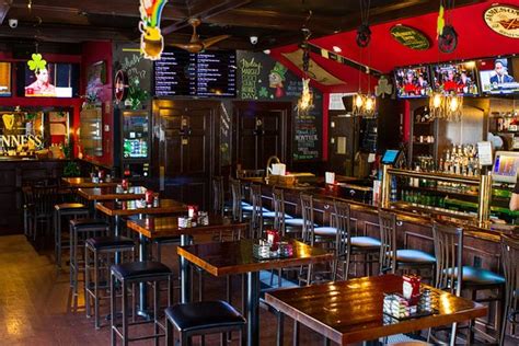 Village Idiot Irish Pub Oakdale .